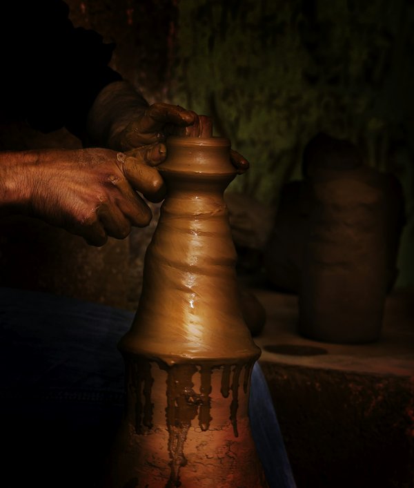 Où apprendre les techniques de la poterie traditionnelle en Turquie : ateliers et artisans recommandés ?